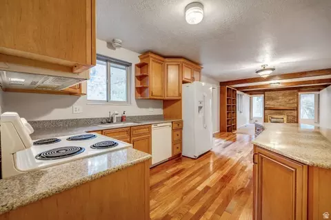Kitchen - 3575 E River Bottoms Rd, Spanish Fork, UT 84660 photo 3 of 3