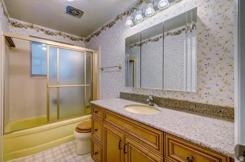 Bath - 3575 E River Bottoms Rd, Spanish Fork, UT 84660 photo 1 of 2