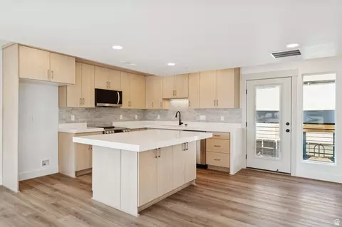 Kitchen - 254 N Main St, Bountiful, UT 84010 photo 2 of 5