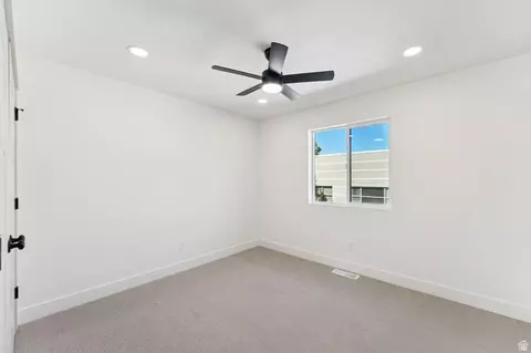 Bedroom - 254 N Main St, Bountiful, UT 84010 photo 1 of 8