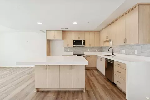 Kitchen - 254 N Main St, Bountiful, UT 84010 photo 1 of 5
