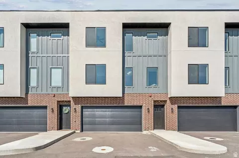 Exterior - 254 N Main St, Bountiful, UT 84010 photo 3 of 5