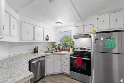 2875 N Hill Field Rd #17, Layton, UT 84041