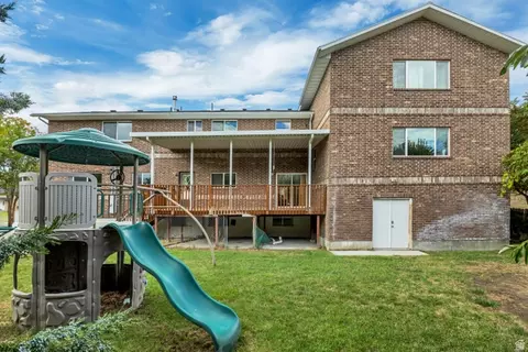 Exterior - 5947 S 620 E, Murray, UT 84107 photo 5 of 7