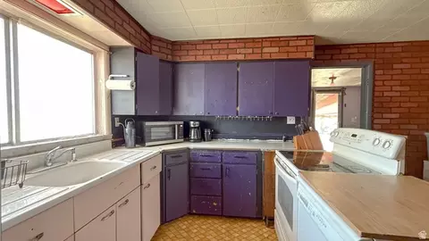 Kitchen - 1757 E 1000 S, Price, UT 84501 photo 1 of 2