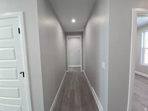 Entry Way - 6849 S Jefferson St, Murray, UT 84107 photo 4 of 11
