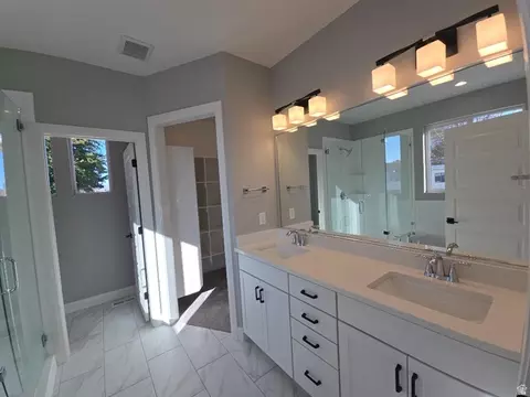 Bath - 6849 S Jefferson St, Murray, UT 84107 photo 1 of 10