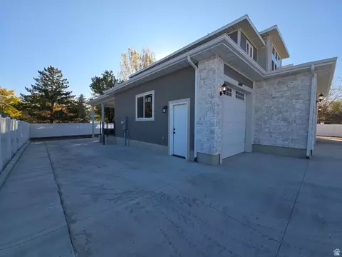 Exterior - 6849 S Jefferson St, Murray, UT 84107 photo 2 of 4
