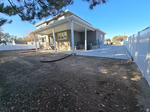 Exterior - 6849 S Jefferson St, Murray, UT 84107 photo 3 of 4