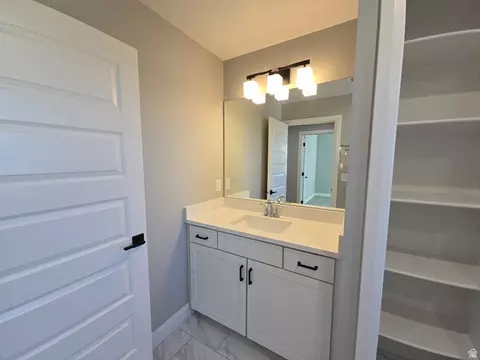 Bath - 6849 S Jefferson St, Murray, UT 84107 photo 9 of 10