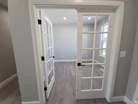 Entry Way - 6849 S Jefferson St, Murray, UT 84107 photo 2 of 11