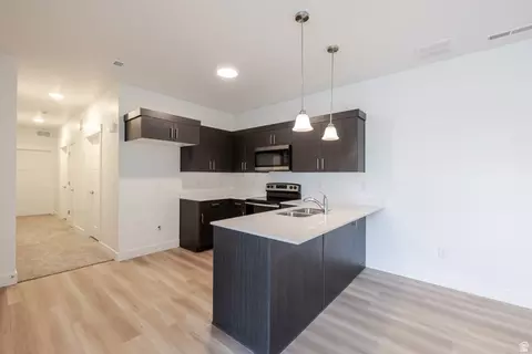 Kitchen - 693 W 4500 S #O101, Mapleton, UT 84664 photo 2 of 3