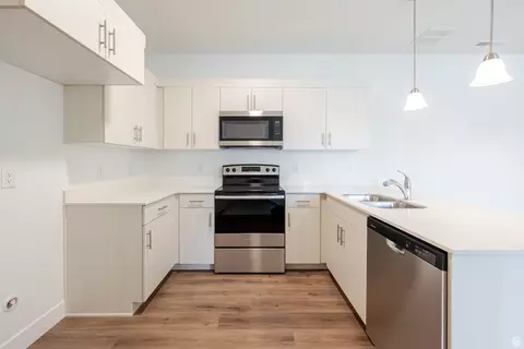 Kitchen - 693 W 4500 S #O201, Mapleton, UT 84664 photo 1 of 3