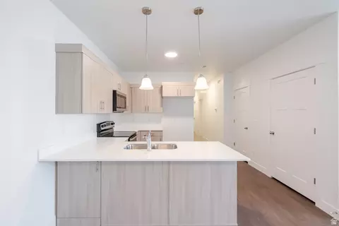 Kitchen - 693 W 4500 S #O202, Mapleton, UT 84664 photo 3 of 3