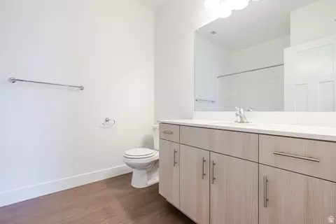 Bath - 693 W 4500 S #O202, Mapleton, UT 84664 photo 1 of 1