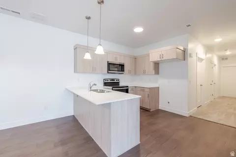 Kitchen - 693 W 4500 S #O202, Mapleton, UT 84664 photo 2 of 3