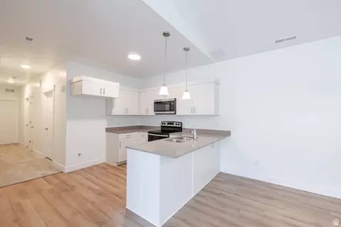 Kitchen - 693 W 4500 S #O304, Mapleton, UT 84664 photo 2 of 3