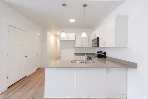 Kitchen - 693 W 4500 S #O304, Mapleton, UT 84664 photo 3 of 3