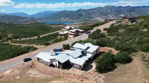 2313 E Wrangler Dr, Hideout, UT 84036 photo 2