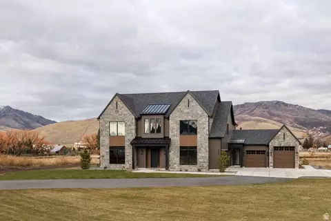 260 S 7900 St E #3, Huntsville, UT 84317