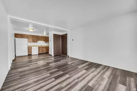 Living - 370 Aria Blvd E, Wendover, UT 84083 photo 7 of 7
