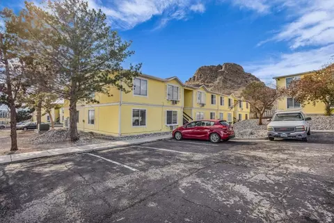 Exterior - 370 Aria Blvd E, Wendover, UT 84083 photo 1 of 3