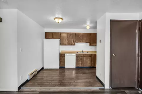 Kitchen - 370 Aria Blvd E, Wendover, UT 84083 photo 3 of 3