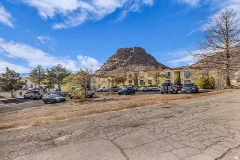 Exterior - 370 Aria Blvd E, Wendover, UT 84083 photo 3 of 3