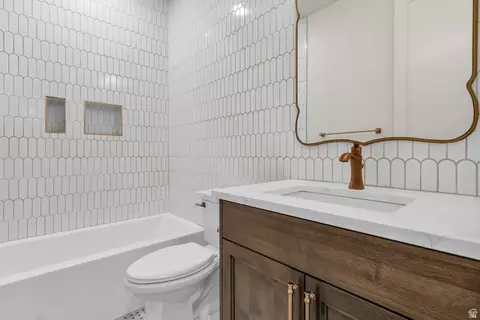Bath - 1301 S 1020 E, Salem, UT 84653 photo 7 of 8