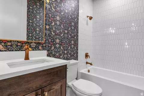 Bath - 1301 S 1020 E, Salem, UT 84653 photo 4 of 8