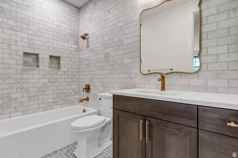 Bath - 1301 S 1020 E, Salem, UT 84653 photo 6 of 8