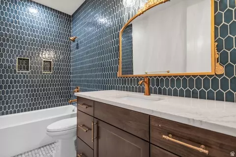 Bath - 1301 S 1020 E, Salem, UT 84653 photo 8 of 8