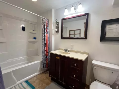 Bath - 320 S 500 E, Mount Pleasant, UT 84647 photo 3 of 3