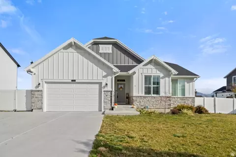 7493 S Lace Wood Dr W, West Jordan, UT 84084