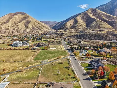 1377 E Maple St, Mapleton, UT 84664 photo 8