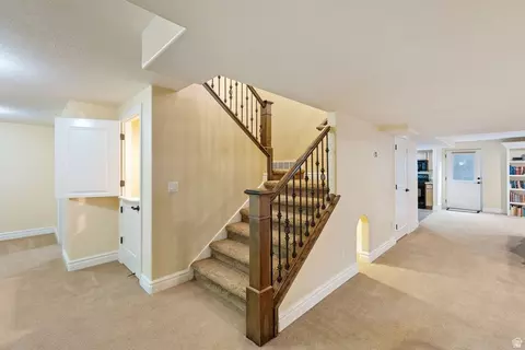 Entry Way - 330 W Paradiso Ln, Centerville, UT 84014 photo 2 of 2