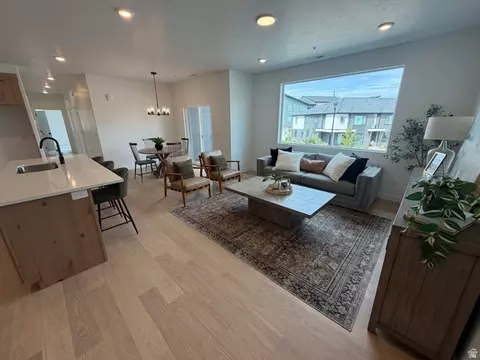 Living - 272 E 850 S #7-201, Spanish Fork, UT 84660 photo 1 of 1