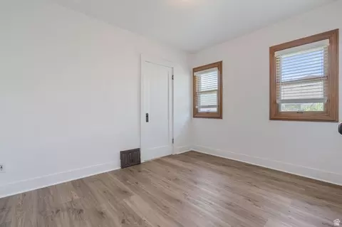 Bedroom - 921 W 2700 S, Syracuse, UT 84075 photo 3 of 6