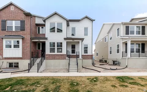 778 N Danverse Dr #677, Saratoga Springs, UT 84045