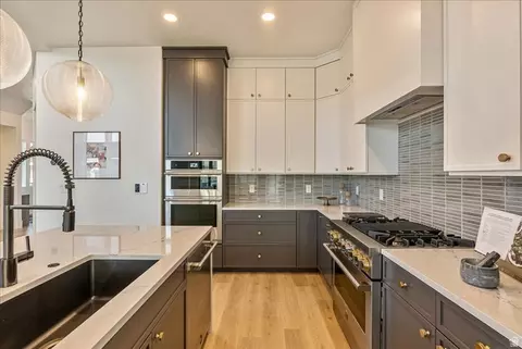 Kitchen - 2458 W Aurora Ave #287, Mapleton, UT 84664 photo 3 of 3