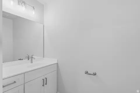 Bath - 677 E 800 S St S, Springville, UT 84663 photo 1 of 5