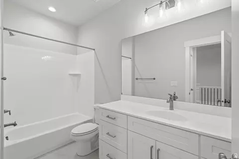 Bath - 677 E 800 S St S, Springville, UT 84663 photo 5 of 5