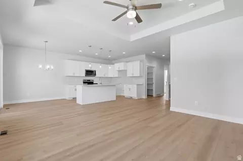 Living - 677 E 800 S St S, Springville, UT 84663 photo 1 of 1