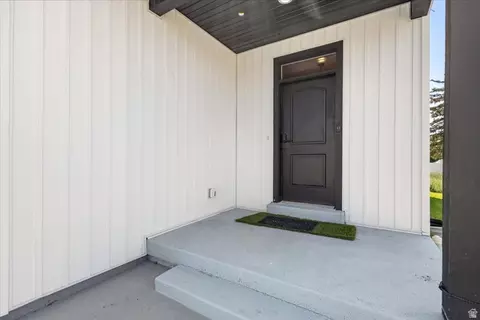 Exterior - 328 E 300 N, Richmond, UT 84333 photo 2 of 4