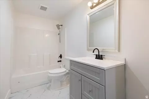 Bath - 328 E 300 N, Richmond, UT 84333 photo 6 of 6