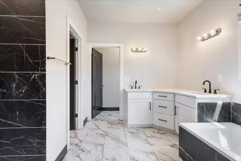 Bath - 328 E 300 N, Richmond, UT 84333 photo 2 of 6