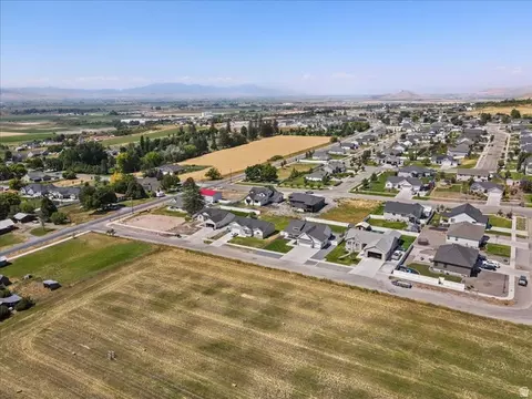 View/Area - 328 E 300 N, Richmond, UT 84333 photo 16 of 18