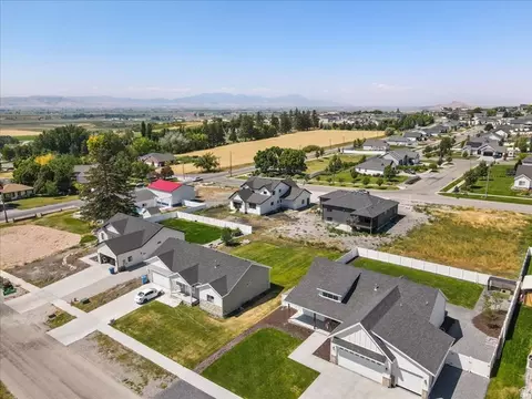 View/Area - 328 E 300 N, Richmond, UT 84333 photo 7 of 18