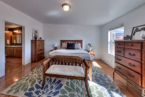 Bedroom - 33 E Merriam Ct, Moab, UT 84532 photo 2 of 8