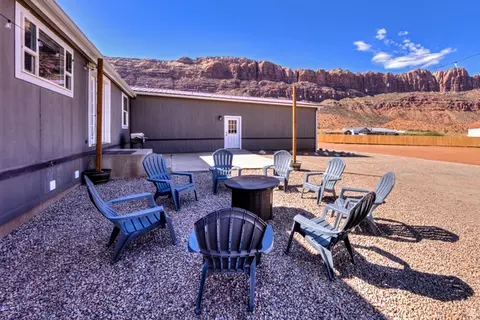Exterior - 33 E Merriam Ct, Moab, UT 84532 photo 5 of 8